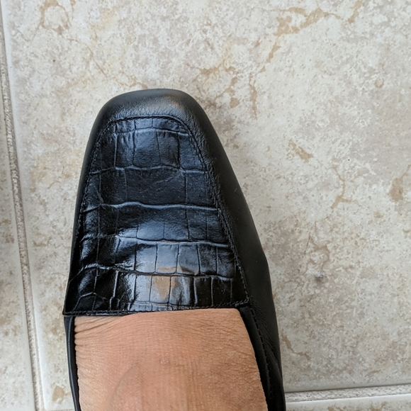 Shoes - Picture 4 of 4